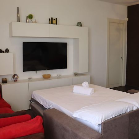 Bari Airport Seaview Apartment Экстерьер фото